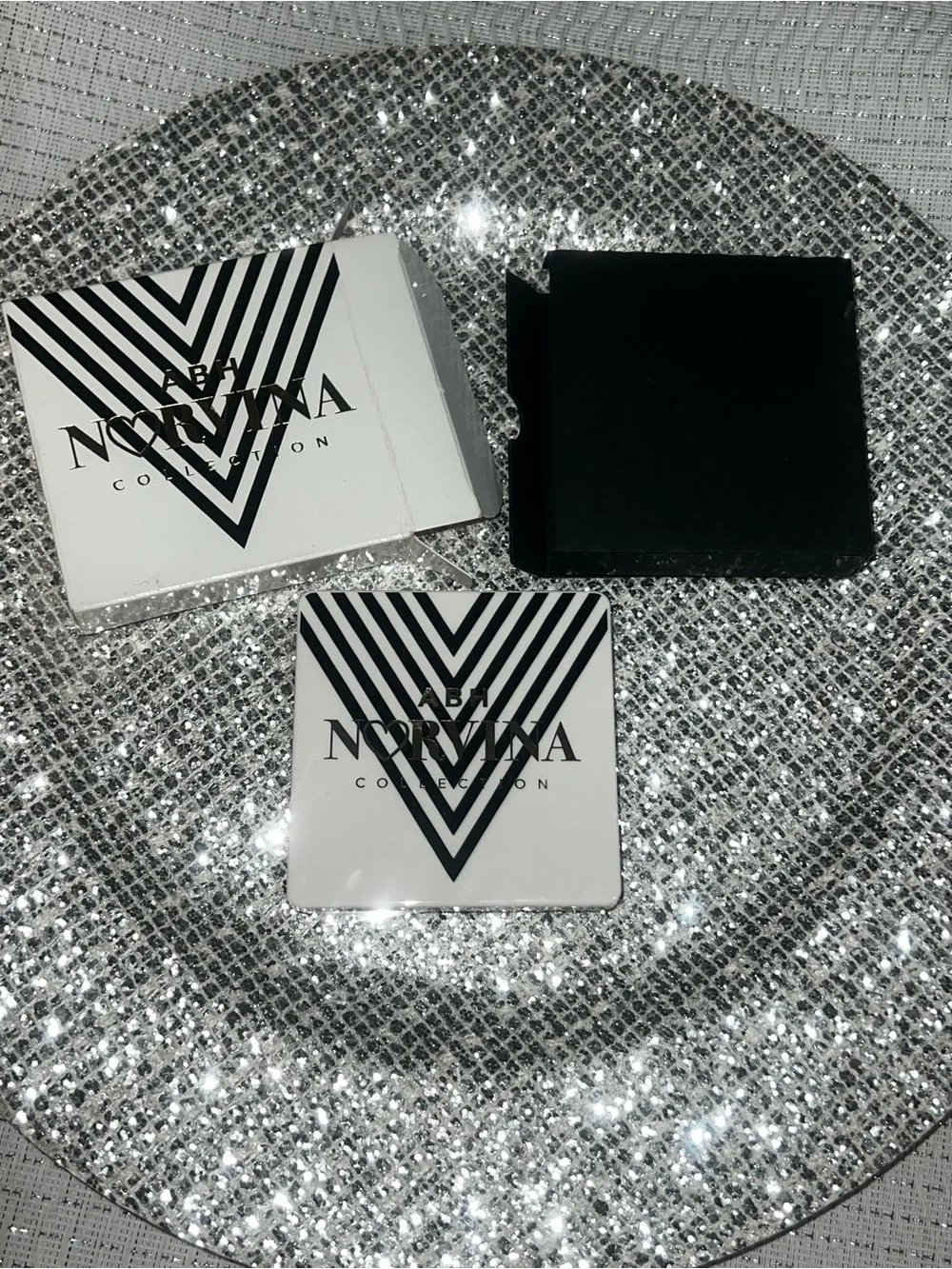✨ Anastasia Beverly Hills NORVINA Collection Eyeshadow Palette – 9 Pan ✨